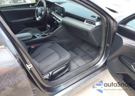 2021 Kia K5 Lxs z USA, uszkodzony, nr VIN 5XXG14J21MG023942